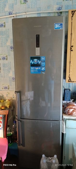 Продам холодильник samsung