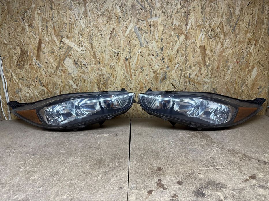 LAMPY LEWA PRAWA KOMPLET FORD FIESTA MK7 LIFT USA