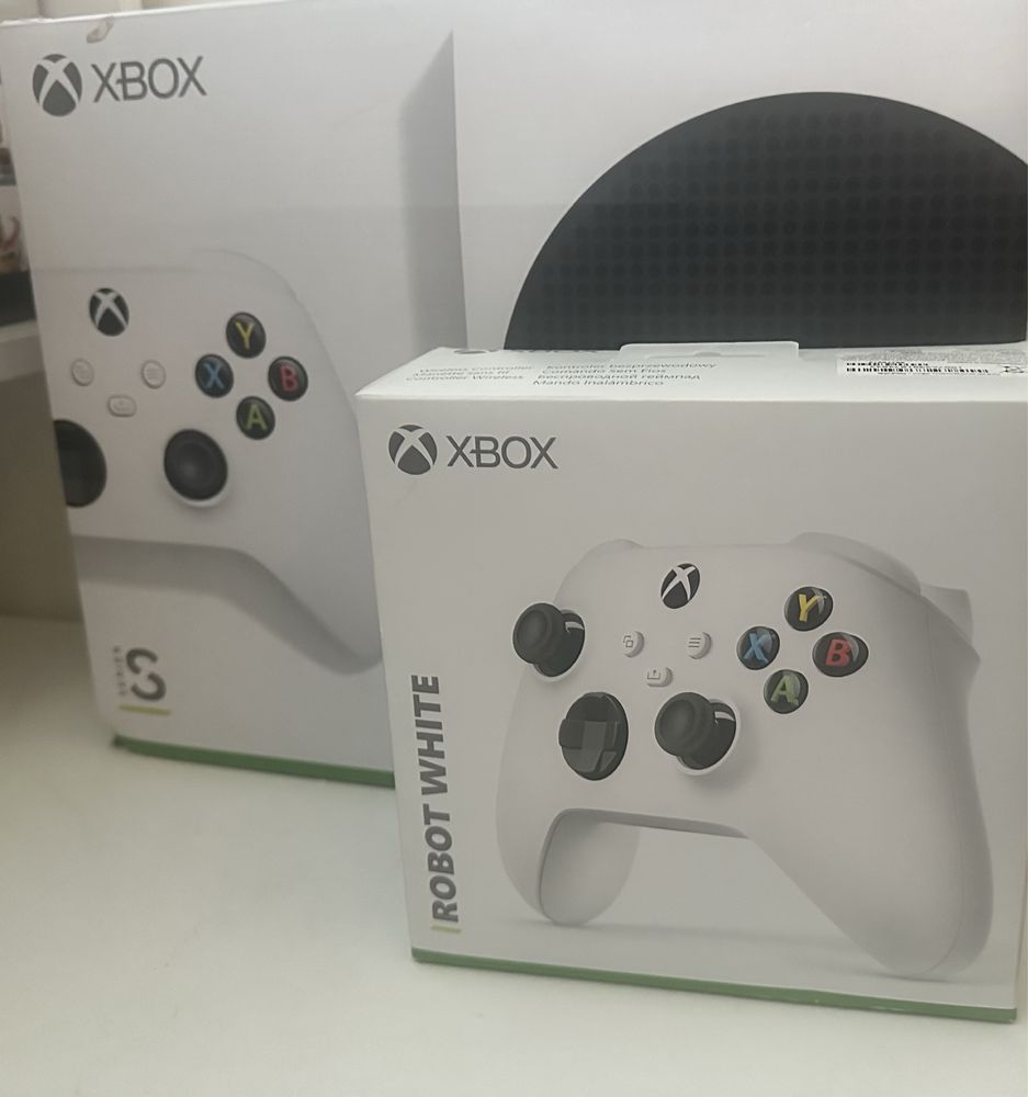 Konsola XBOX series S + nieuż. Pad