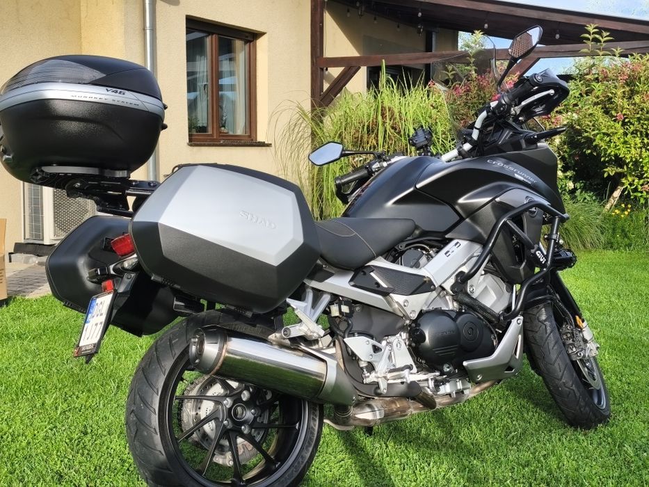 Sprzedam Honda VFR  800 X CROUSSRUNNER przebieg 17700