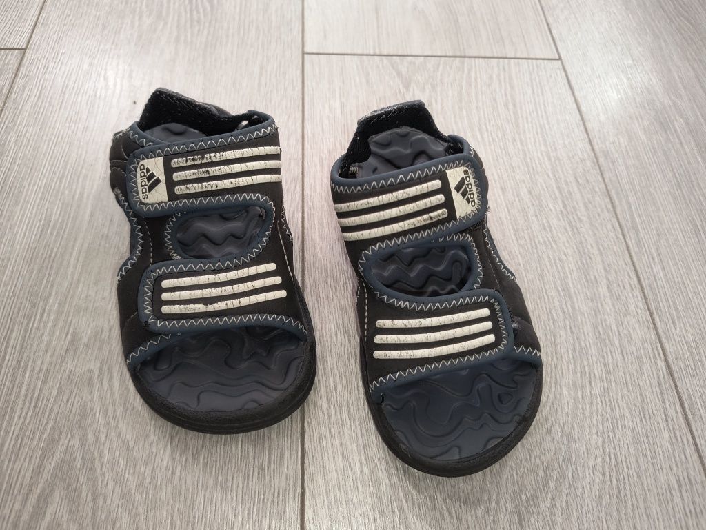 Sandały Adidas buciki