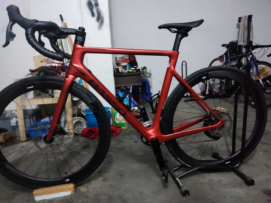 bicicleta basso astra  sram rival axs 2x12 rodas carb. ffwd, como nova