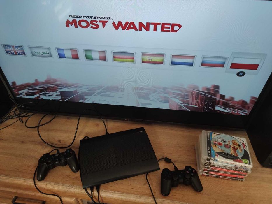 Konsola Sony PS3 2 pady i gry