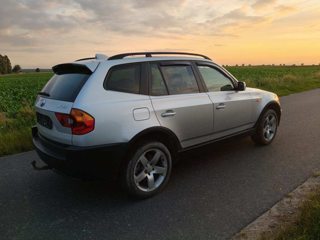 całe na części BMW X3 e83 3.0d silnik m57 skrzynia lampy Xenon drzwi