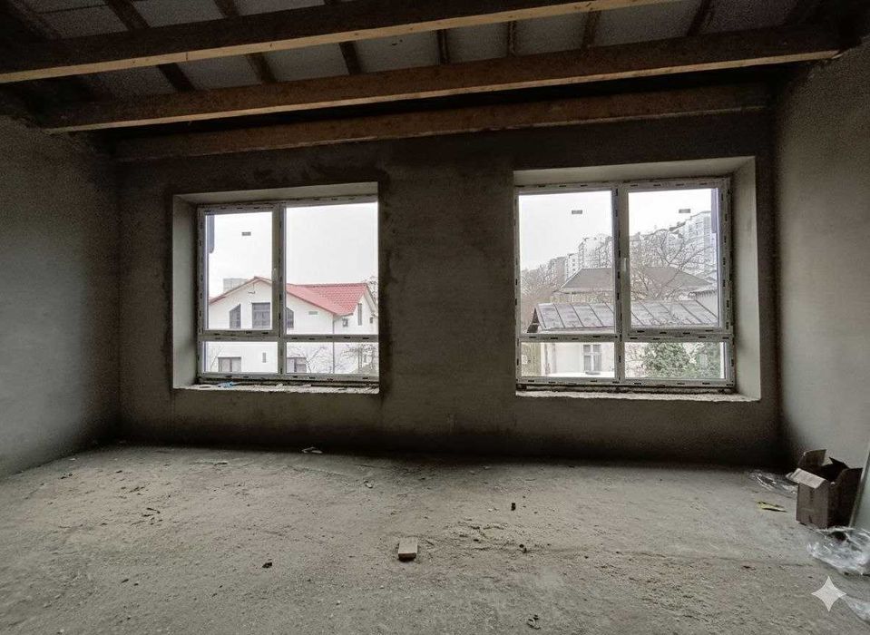 Продаж Duplex з гаражем - 160м2. Центр міста