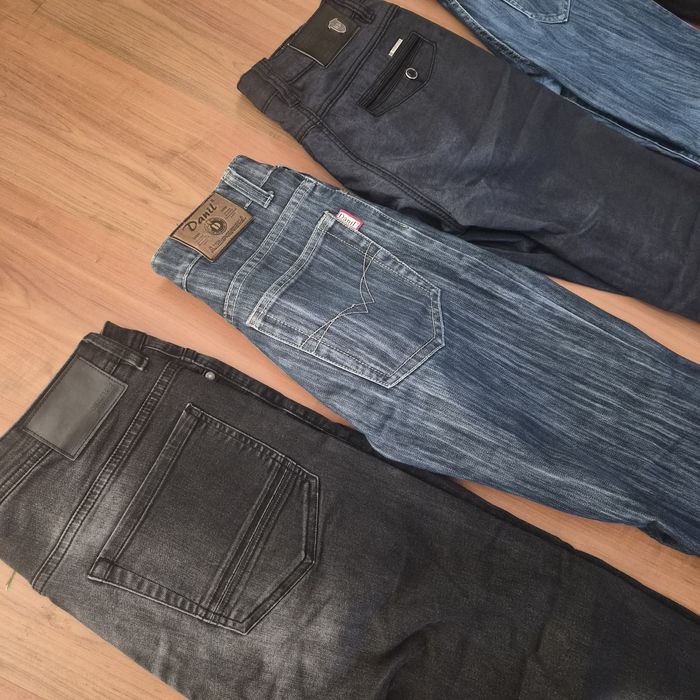 Spodnie jeansowe (rozm. 29-32)