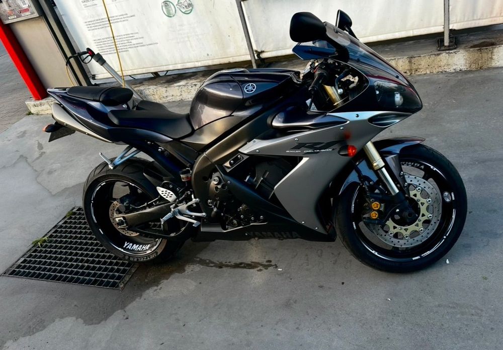 Yamaha YZF Yamaha YZF-R1 RN12 "Super stan"