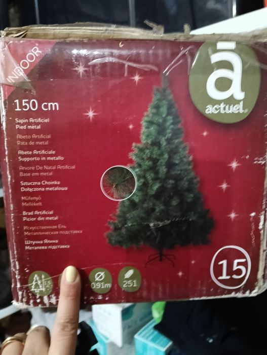 Vendo árvore de natal 150 cm sem pé/base