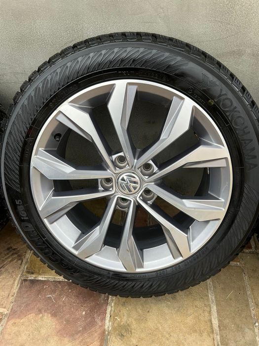 Диски з шинами Volkswagen Tiguan 215/55 r17