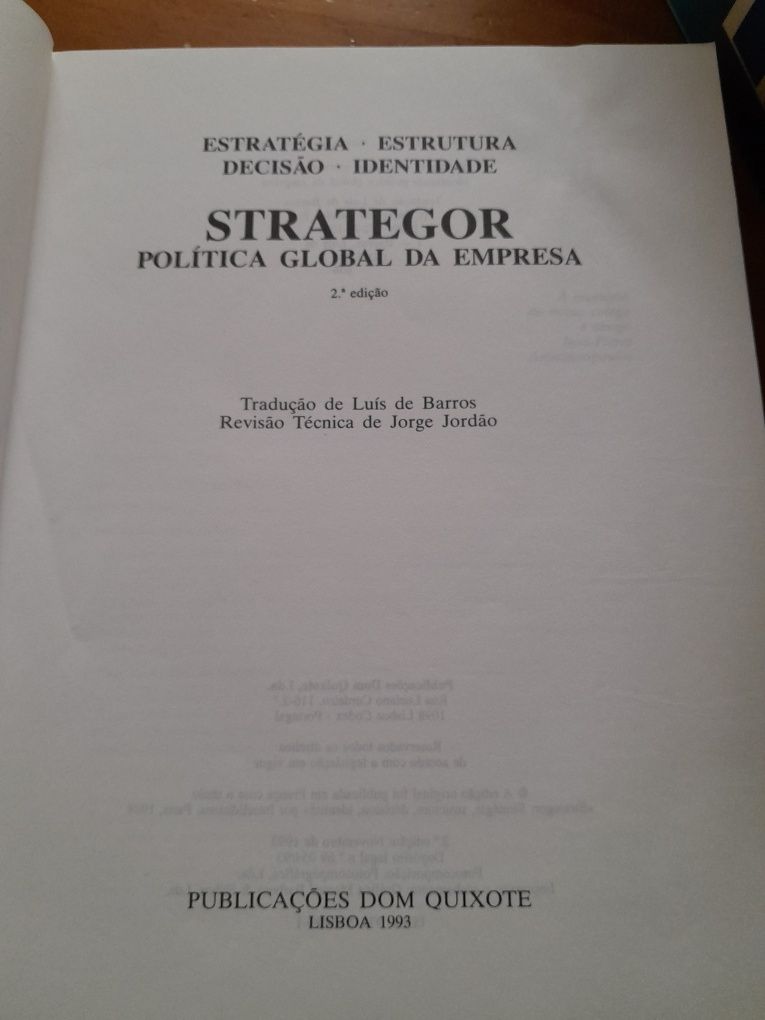 Strategor - Política Global da Empresa