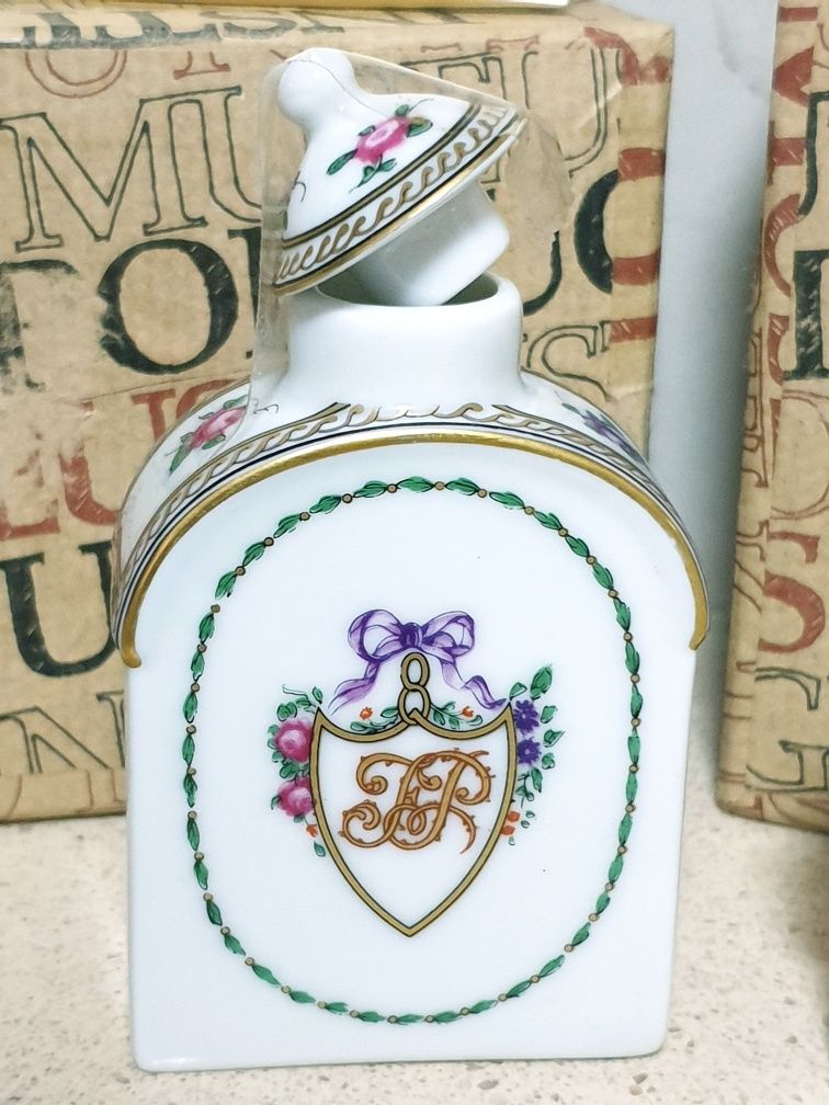 2 frascos de chá em porcelana-coleção do Museu Nacional de Arte Antiga