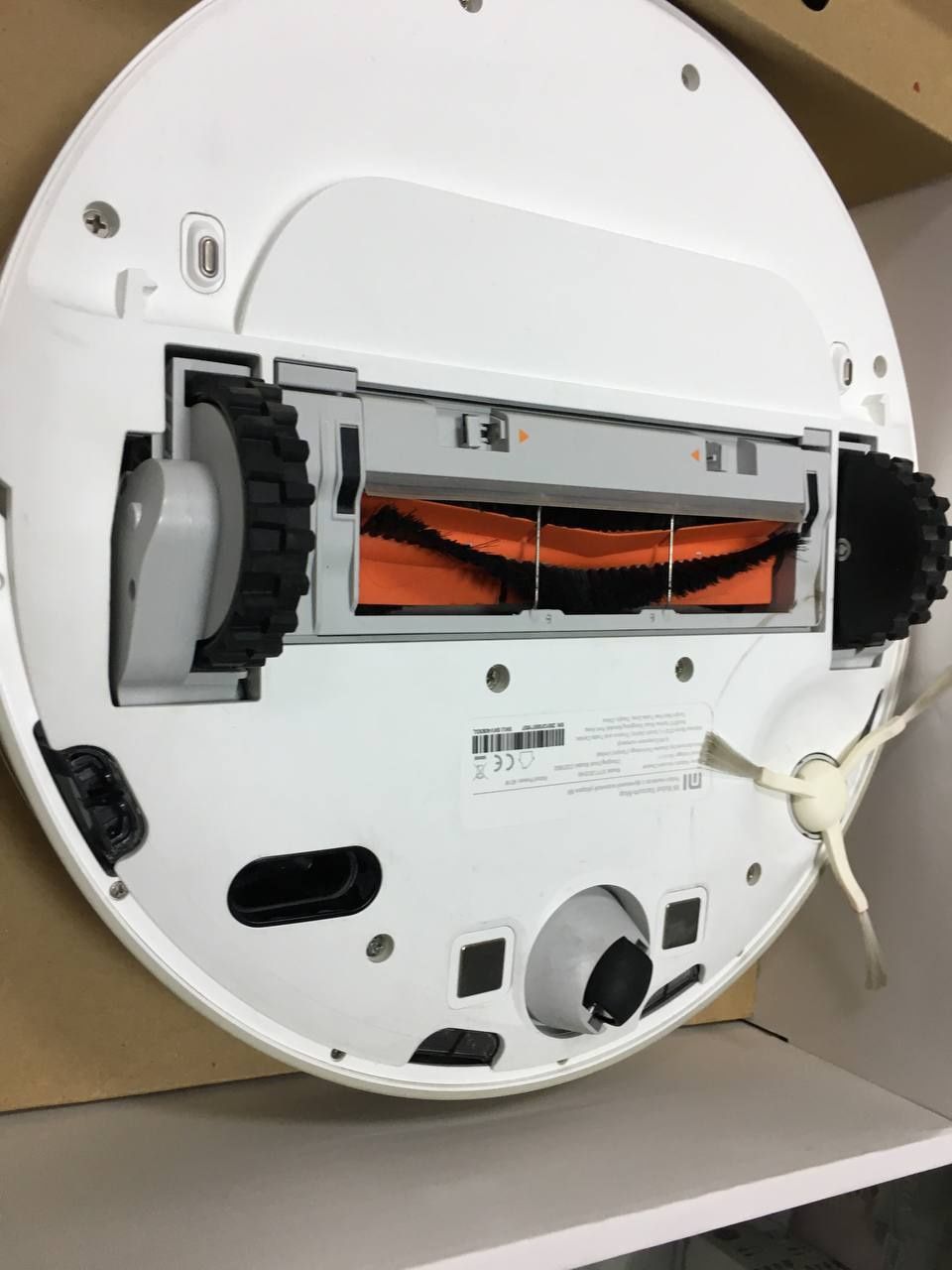 Акция Робот-пилесос Xiaomi Mi Robot Vacuum-Mop 1С
