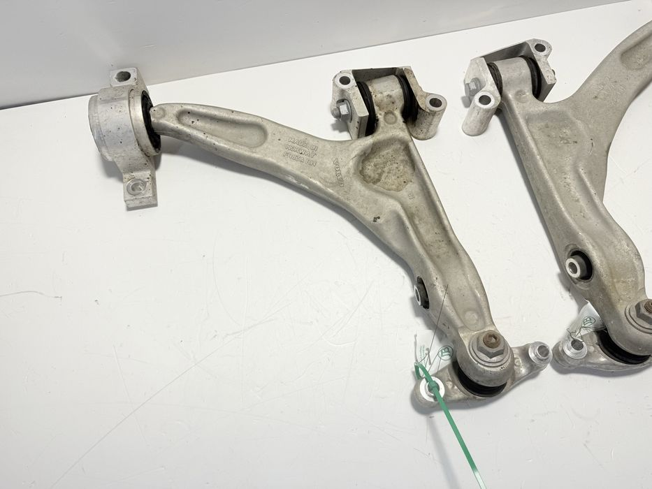 Volvo S60 3 III V60 2 II wahacz dolny lewy prawy 18-25