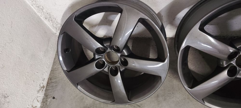 2 conjuntos jantes saab