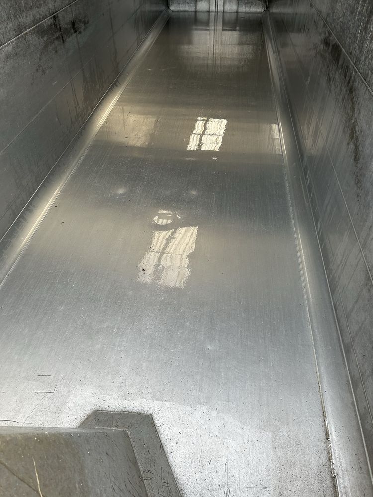 BENALU naczepa wywrotka klapodrzwi 50m3 cała aluminiowa
