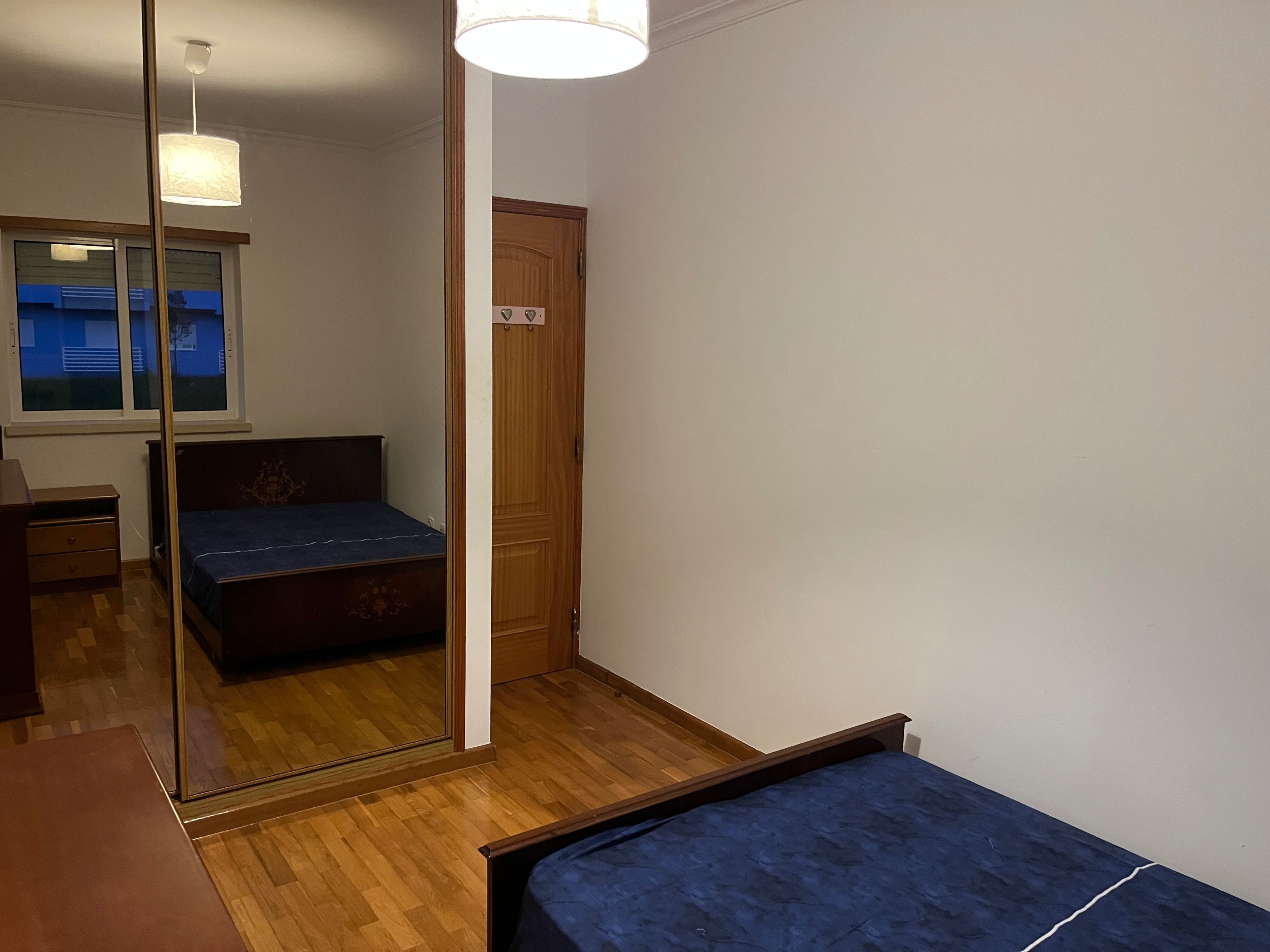 Quarto em Montijo disponível para arrendamento imediato
