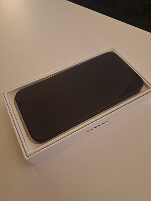 Iphone 15 128GB usado