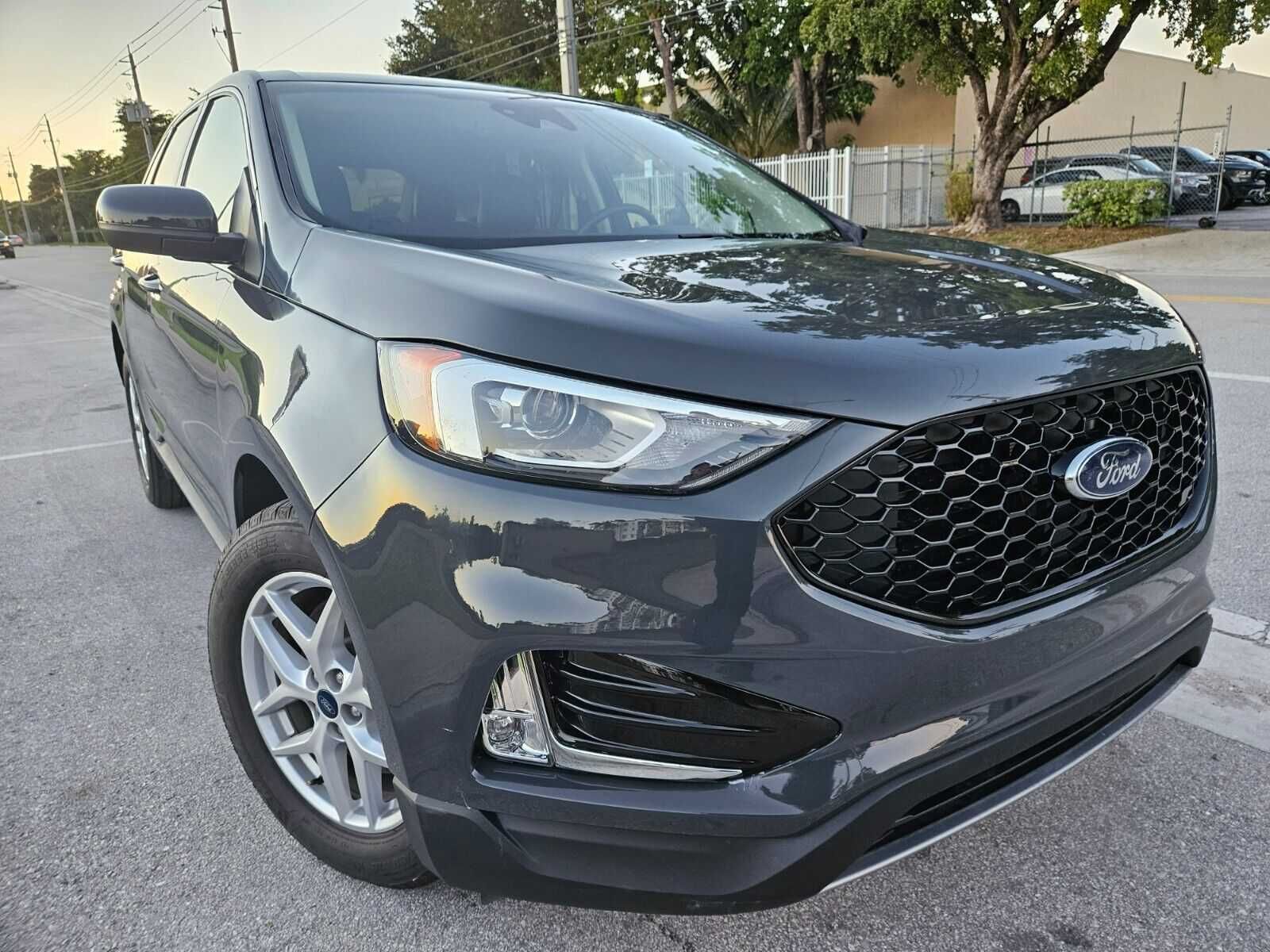 2021   Ford Edge