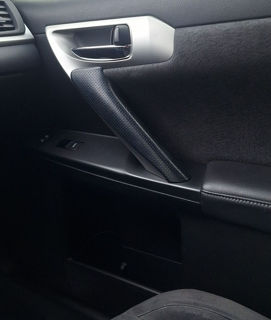 Lexus CT200h 2012