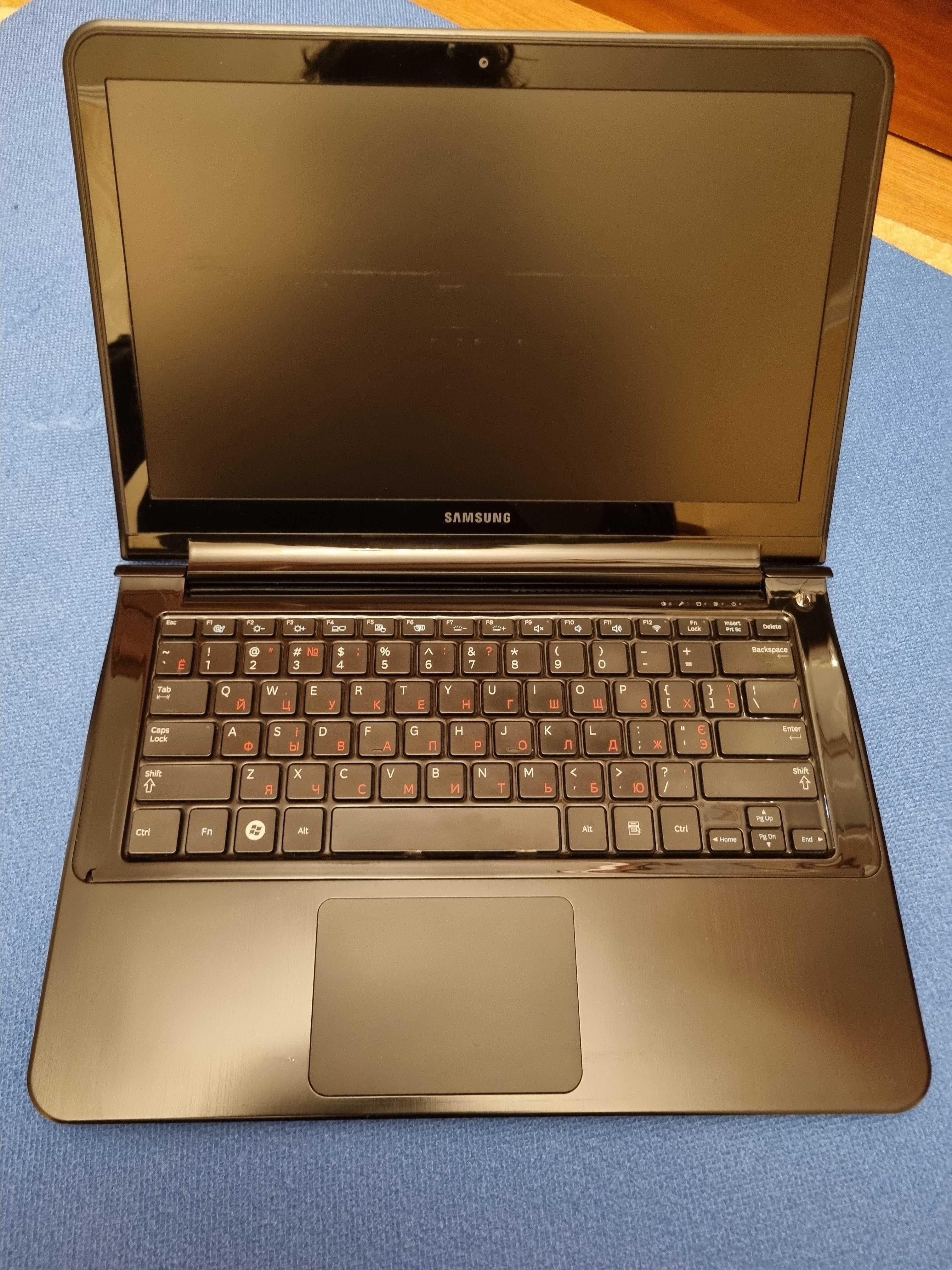Ноутбук SAMSUNG NP900X3A