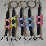 Pulseiras e porta chaves macrame