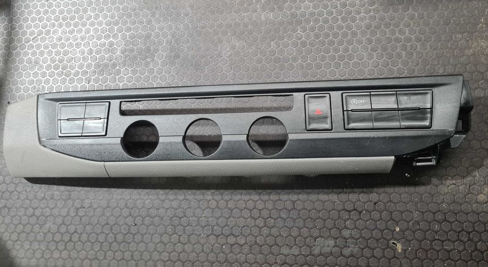 VW Transporter T6.1 21r listwa osłona dekor nawiewu deski rozdzielczej