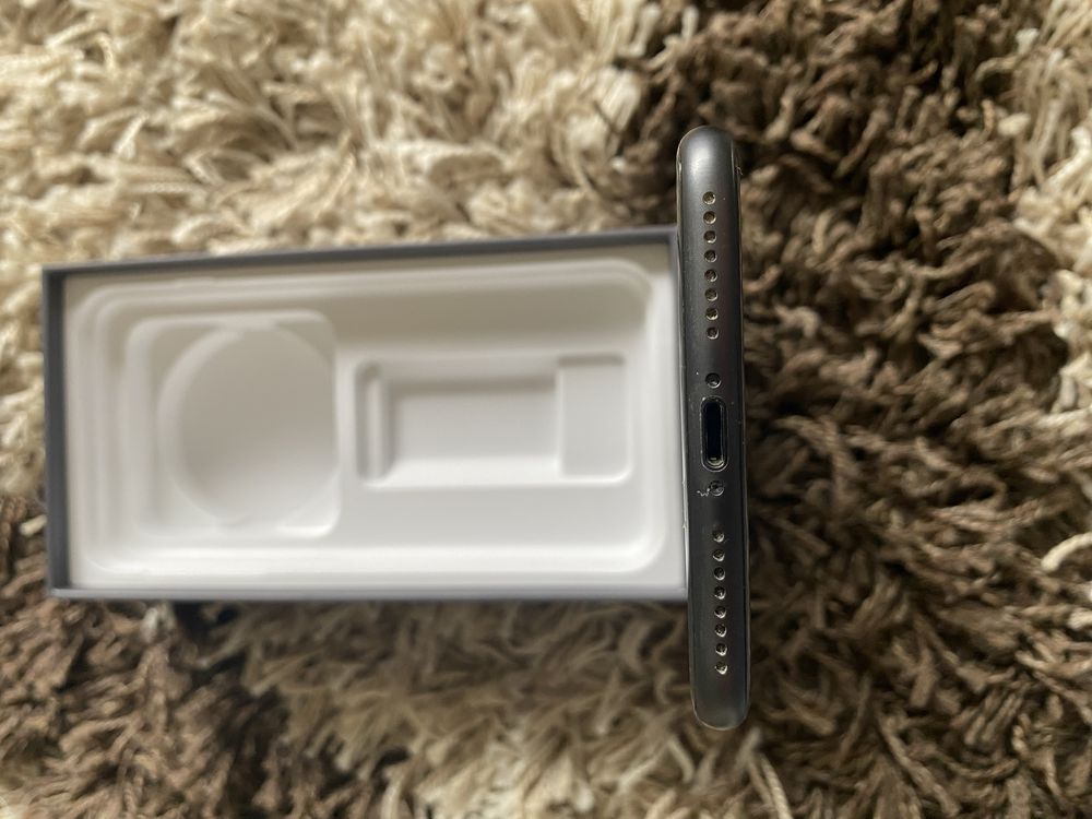Iphone 8+ на 64 та 256