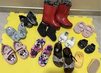 Демісезонне взуття на дівчинку,туфельки,сапожки,кросівки,пінетки