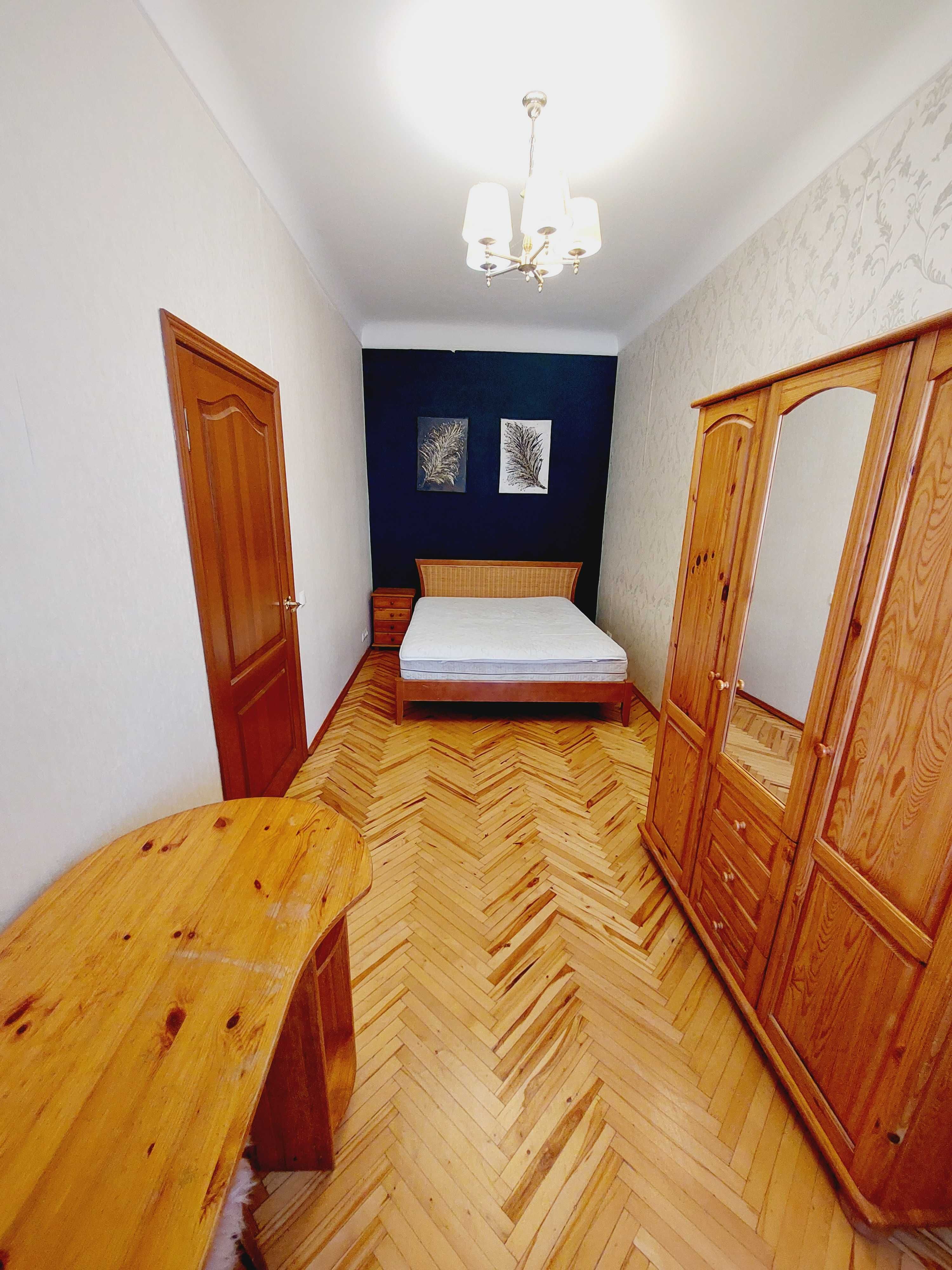 Сдам 2 комн.квартиру в самом ЦЕНТРЕ Киева, ул.Софиевская 4, метро-1мин