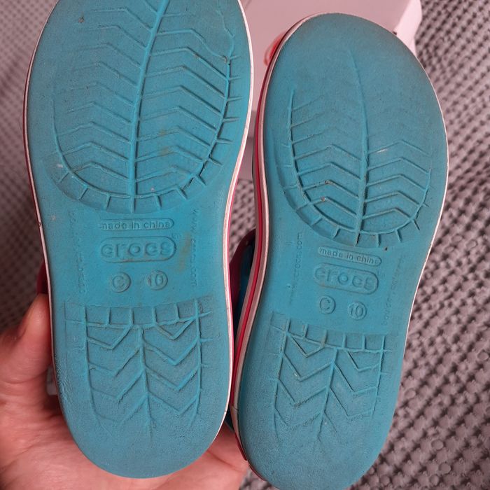 sandałki crocsy C10