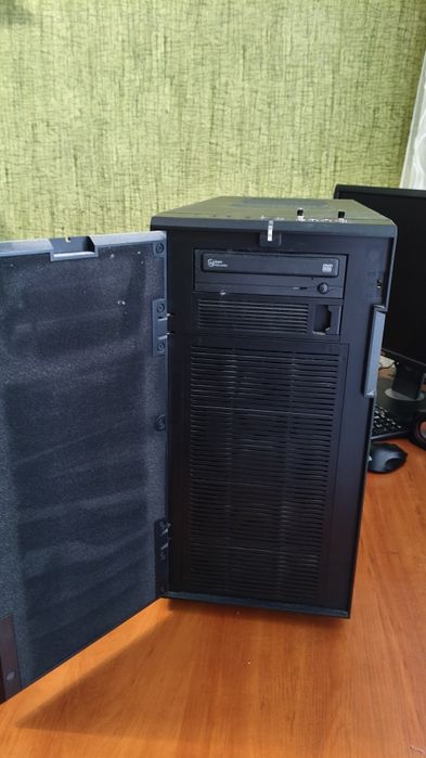 Компьютер с монитором