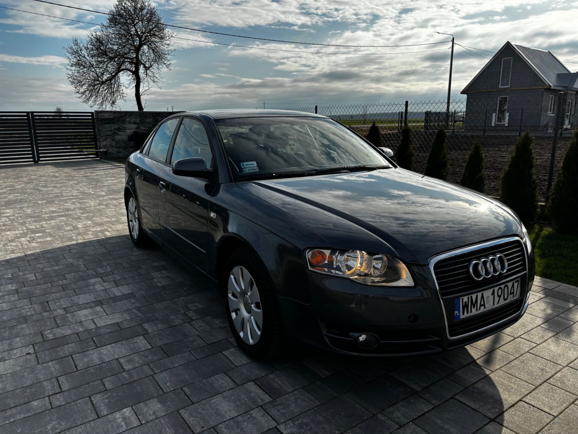 Audi A4b7 2.0TDI 140KM sedan