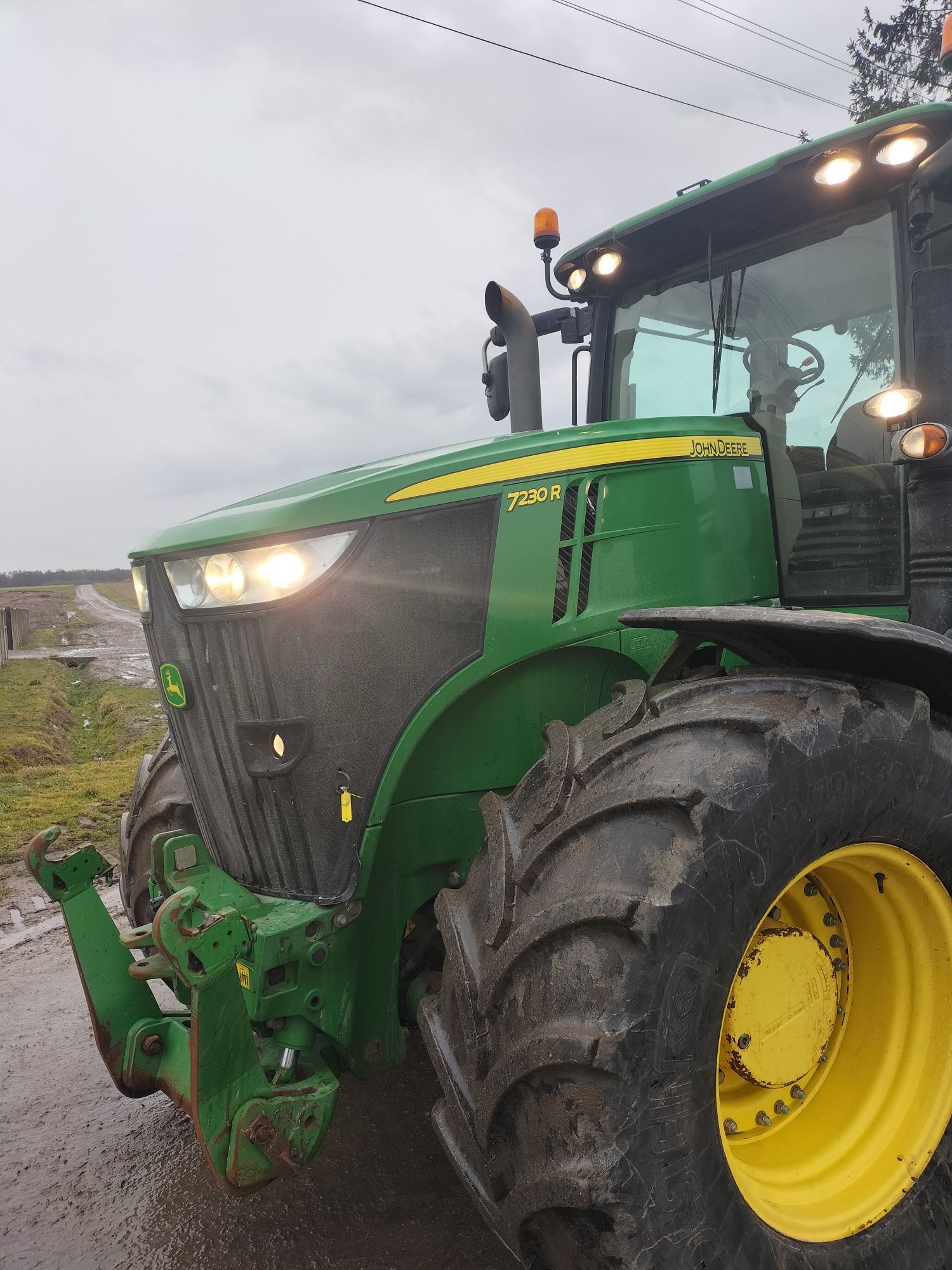 Sprzedam John Deere 7230R