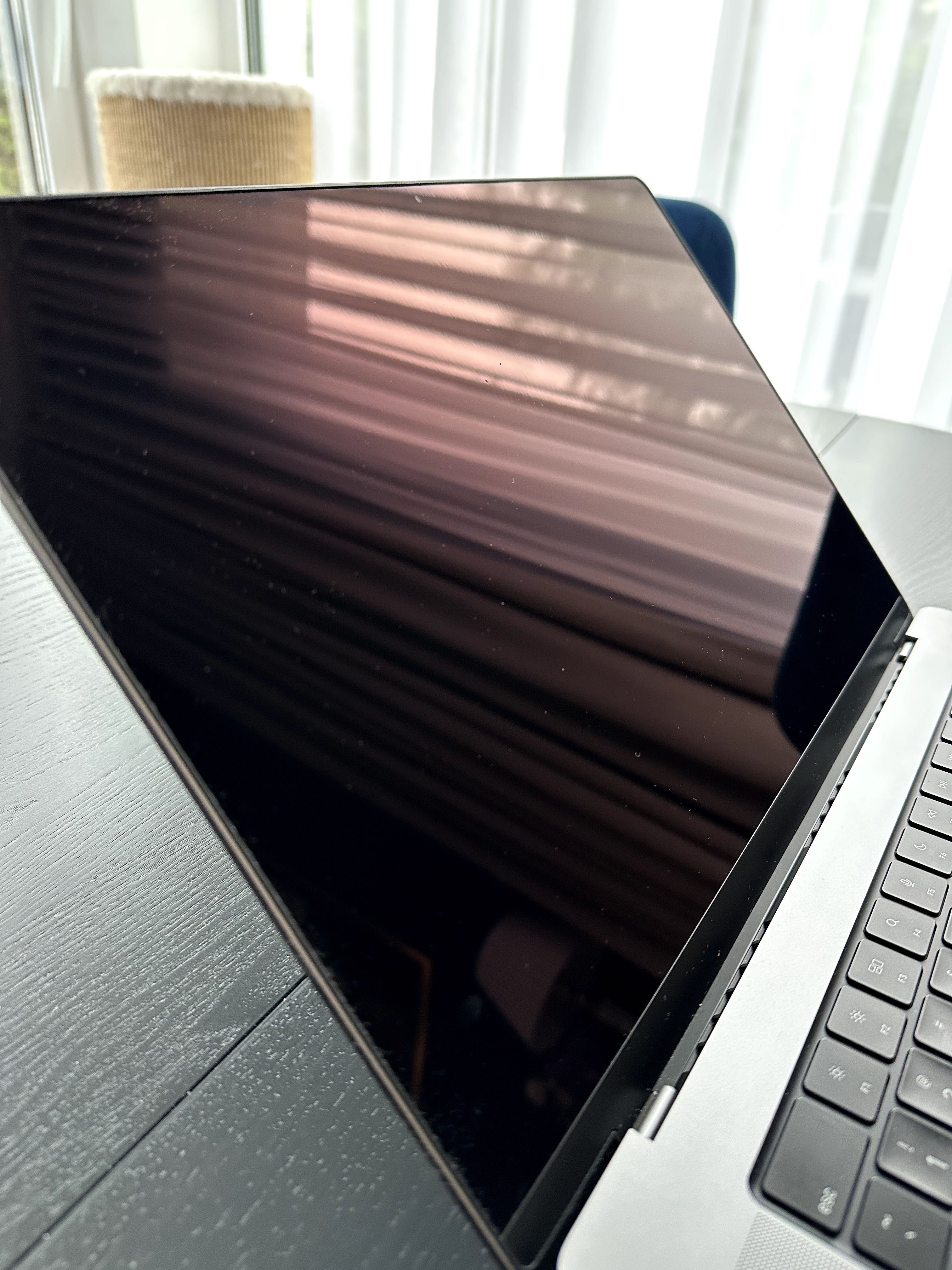 MacBook Pro 16" M1 Max/64 GB RAM/1 TB – jak nowy! 80 cykli ładowania