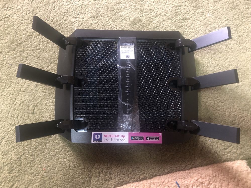 Роутер Netgear R8000P