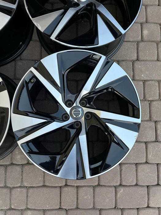 Oryginalne alufelgi Volvo 5x108 20 cali XC90 Bicolor R-Design
