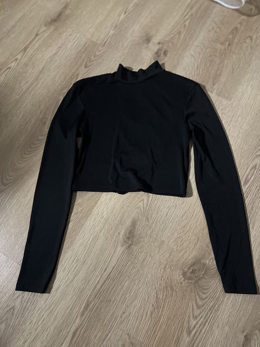 Кофта укорочена з відкритою спинкою