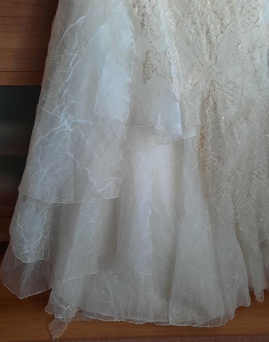 Suknia ślubna ecru, gorset, organza, cekiny