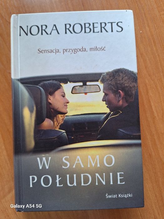 Książka w samo południe