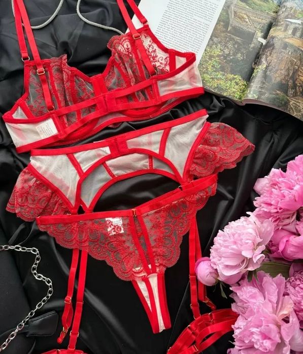 Комплект сексуальної білизни