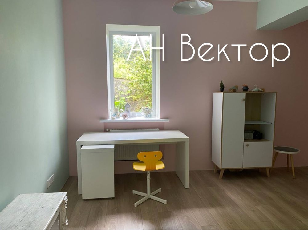 Продам два дома на одном участке в Харькове пос.Ледное