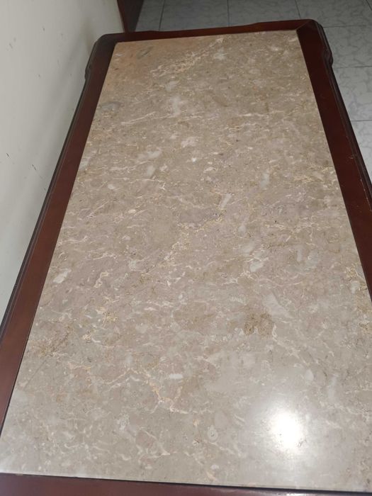 Mesa de Centro em Granito e madeira maciça