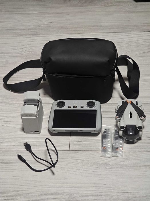 DJI MINI 3 PRO FLY MORE KIT Stan bardzo dobry!