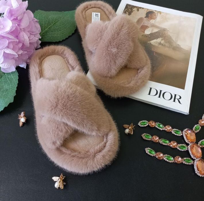 Меховие тапки,пушисті тапочки