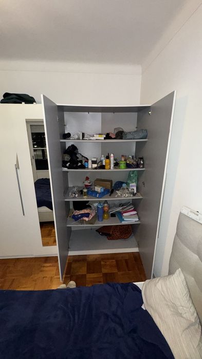 Vende-se roupeiro casal URGENTE