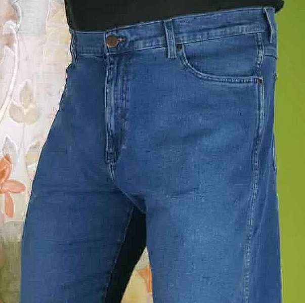 Męskie jeansy Wrangler Frontier - Relaxed Straight W16VKP117 - W42/L32