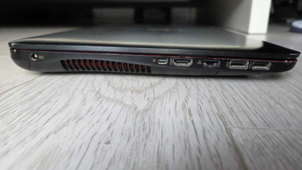 Laptop ASUS G551JM