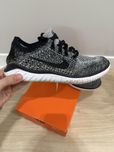 Кросівки для бігу Nike Free Run Flyknin