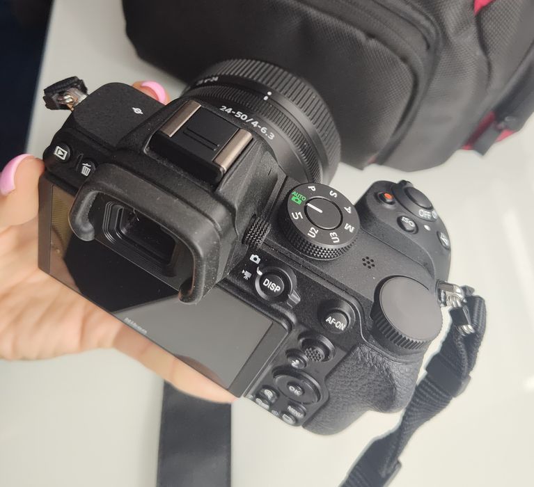 Nikon z 5, kupiony 1lipiec 2024,zrobione 2tys zdjęć plus obiektyw,gwar