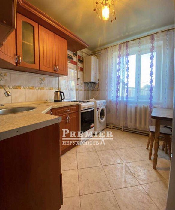 У продажу 3 кімн. квартира в с. Великий Дальник.